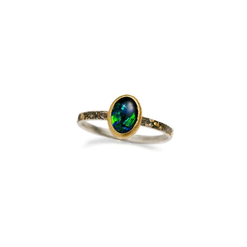 Anillo apilable opalo negro 6x8mm plata y oro 02